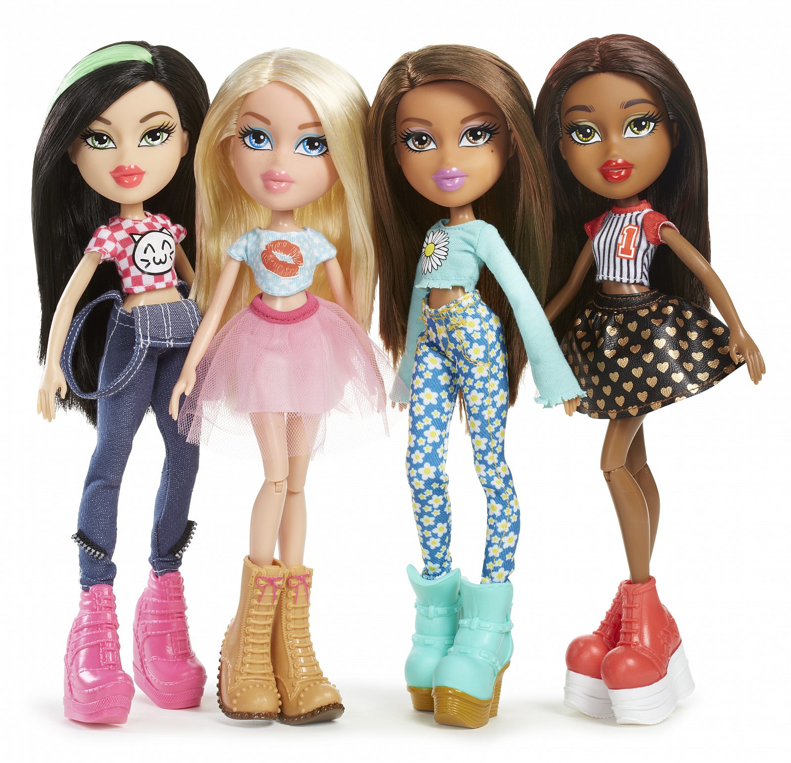 Carousel The Bratz Are Back With Fresh New Looks For 2016 9953